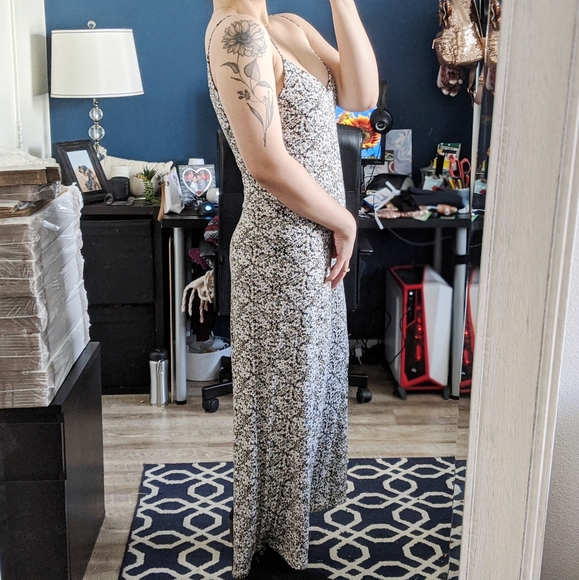 SOLD!! Zara Floral Jumpsuit Pantsuit Romper Size M - Picture 2 of 8